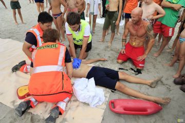 Giornata della prevenzione dell&#39;annegamento: questa mattina dimostrazione sulla spiaggia comunale